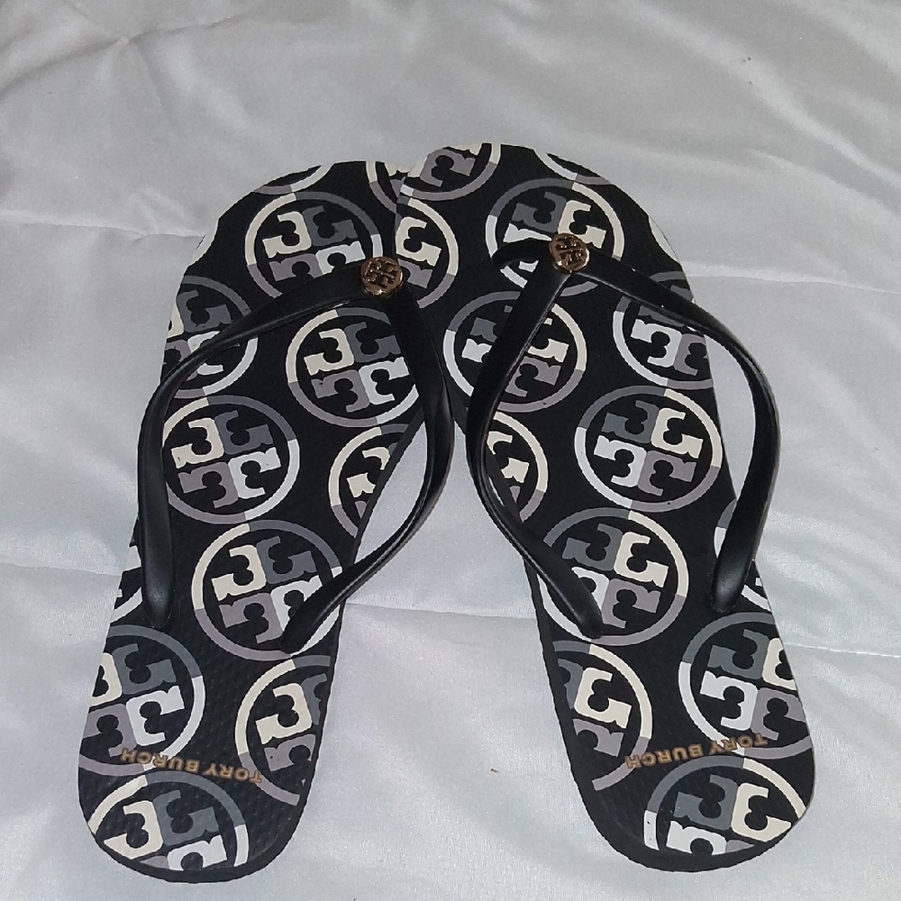 Ladie Tory Burch Flip Flops Size 10   Firm Price